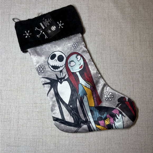 NIGHTMARE BEFORE CHRISTMAS silver satin & black fur stocking. Disney. - Picture 1 of 3